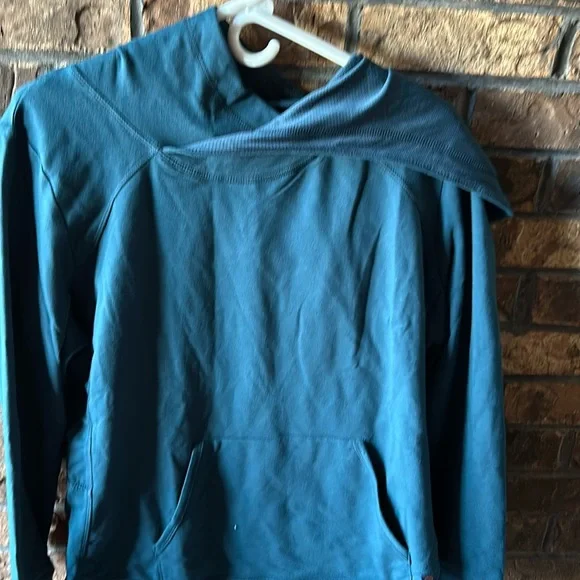 Very soft material - Picture 1 of 2